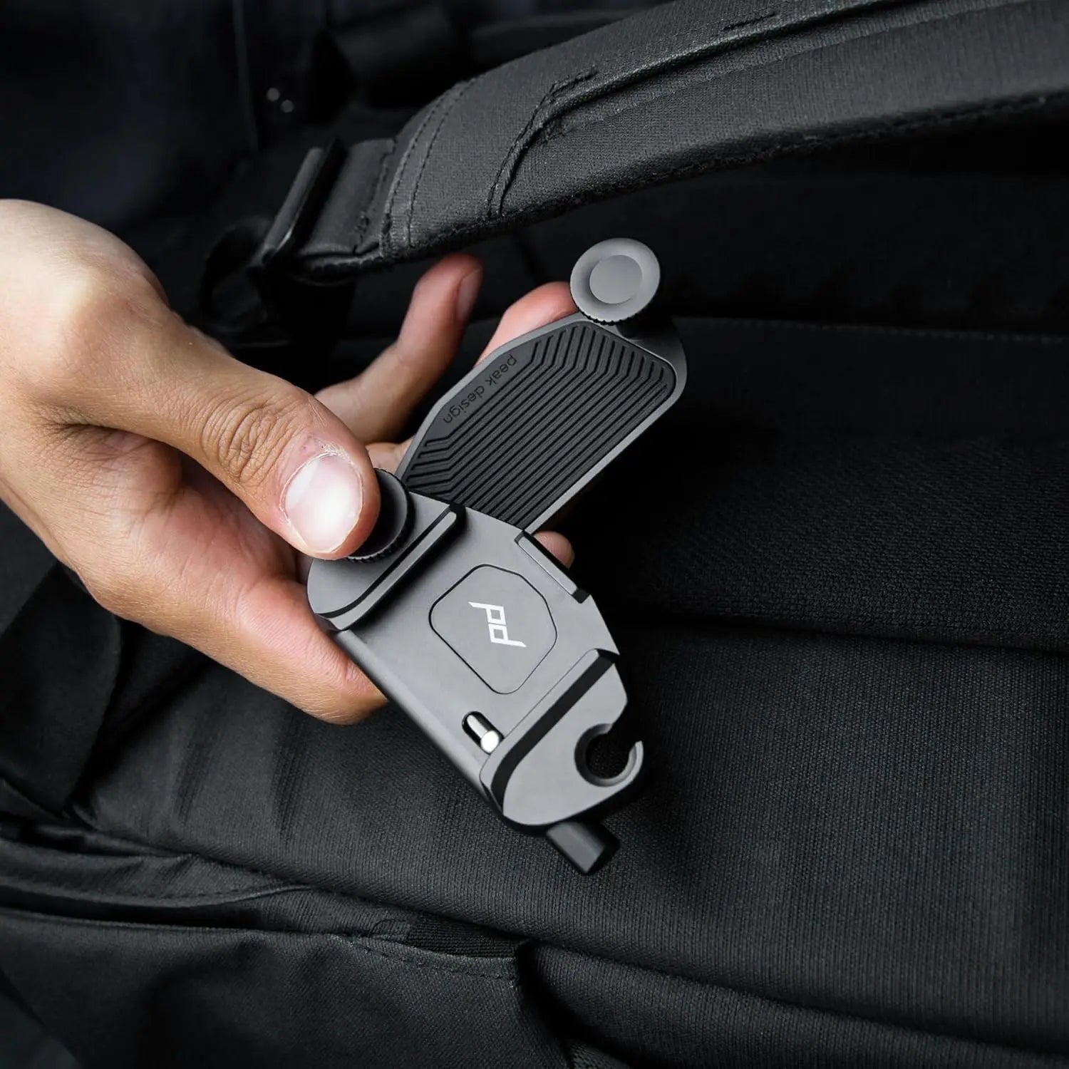 Camera Backpack Strap Clip Quick Release Kit for Backpack Straps V2, QR Plate Camera Tripod Mount Adapter Capture Camera Clip - Visión Creativa 